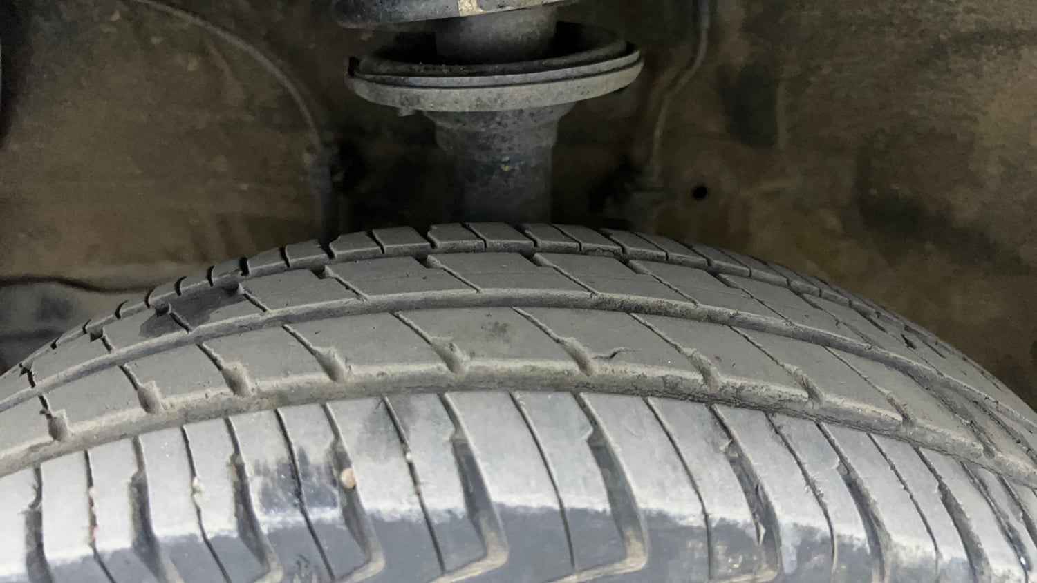 Used 2024 Maruti Suzuki Alto K10 VXi Plus Petrol Manual tyres LEFT FRONT TYRE TREAD VIEW