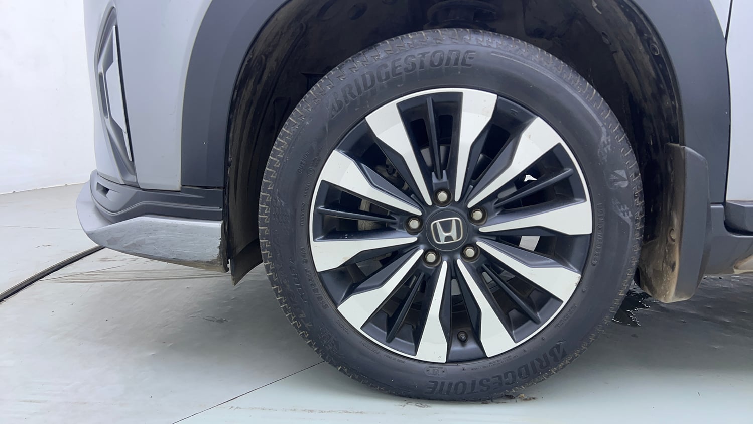 Used 2024 Honda Elevate ZX MT Petrol Manual tyres LEFT FRONT TYRE RIM VIEW
