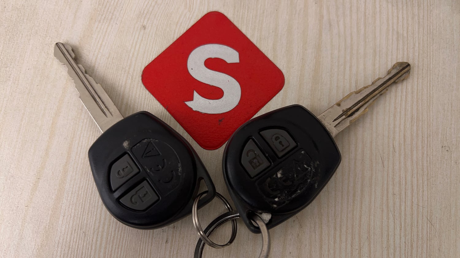 Used 2020 Maruti Suzuki Swift VXi Petrol Manual extra CAR KEY VIEW