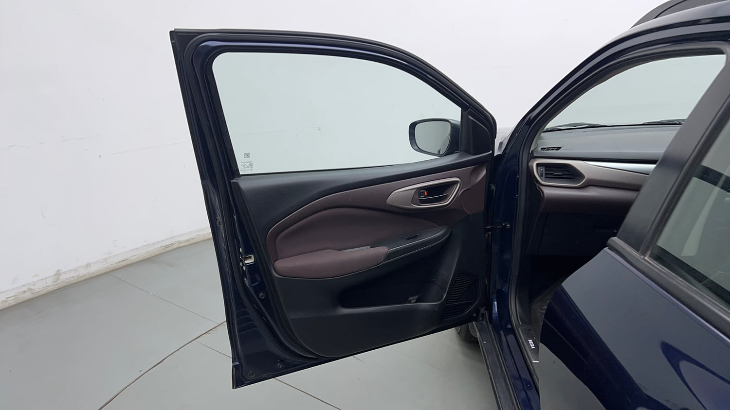 Used 2023 Maruti Suzuki Fronx Delta 1.2L MT Petrol Manual interior LEFT FRONT DOOR OPEN VIEW