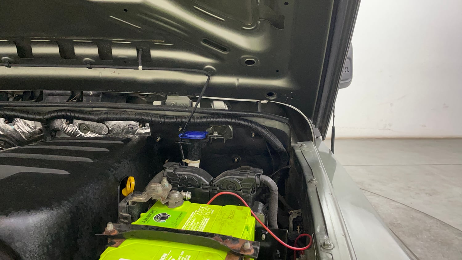 Used 2021 mahindra Thar LX Hard Top Petrol AT 4WD Petrol Automatic engine ENGINE LEFT SIDE HINGE & APRON VIEW
