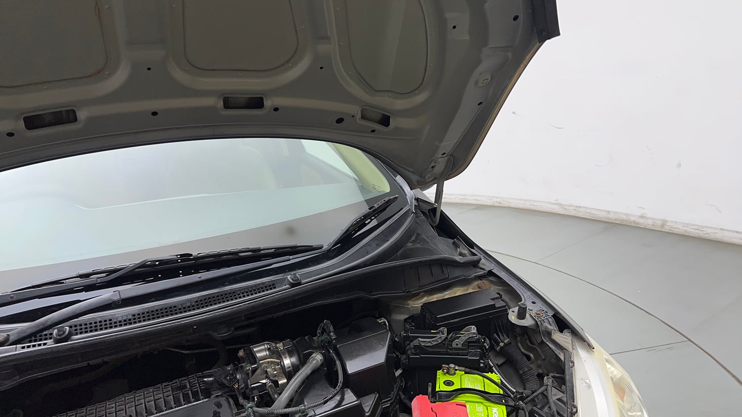 Used 2016 Honda City SV CVT Petrol Automatic engine ENGINE LEFT SIDE HINGE & APRON VIEW