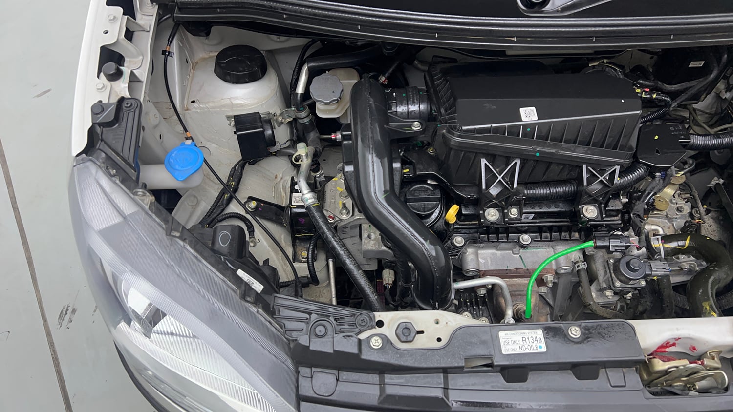 Used 2025 Maruti Suzuki Wagon R VXI 1.0 Petrol Manual engine ENGINE RIGHT SIDE VIEW