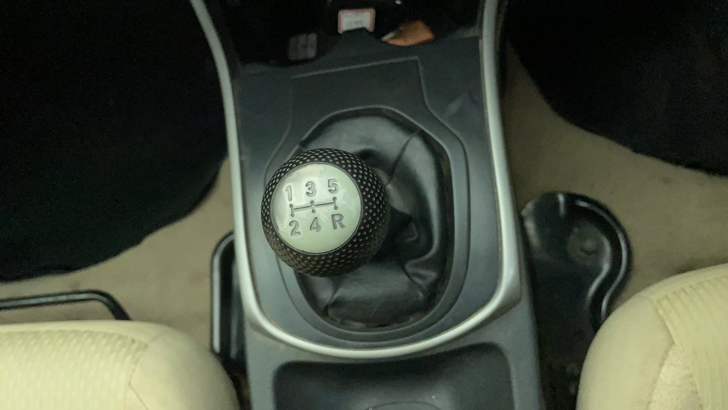 Used 2017 Honda City V Petrol Manual interior GEAR  KNOB VIEW