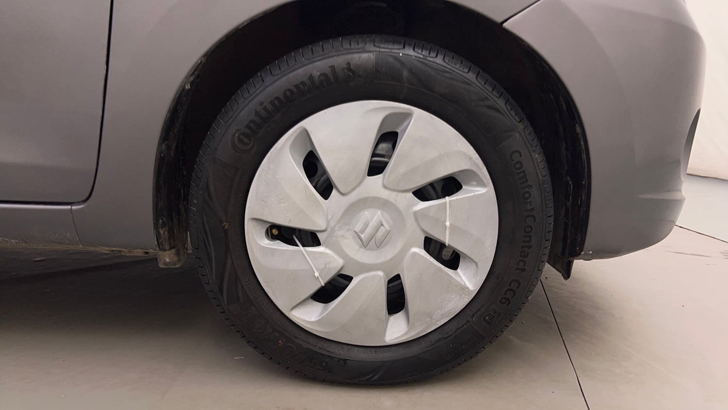 Used 2017 Maruti Suzuki Celerio ZXI (O) AMT Petrol Automatic tyres RIGHT FRONT TYRE RIM VIEW