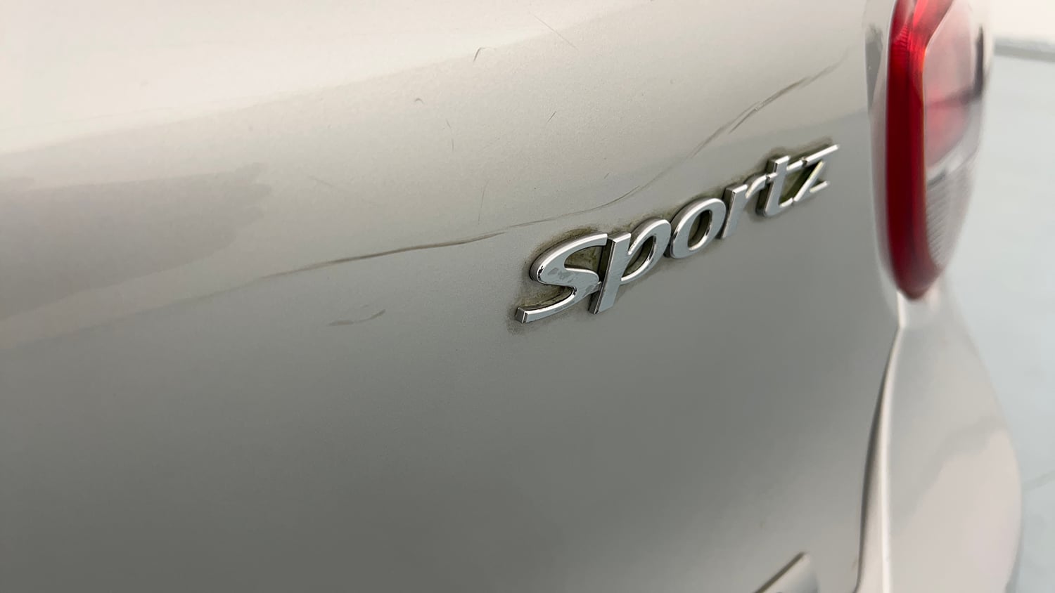 Used 2015 Hyundai Grand i10 Sportz 1.2 Kappa VTVT Petrol Manual dents MINOR DENT