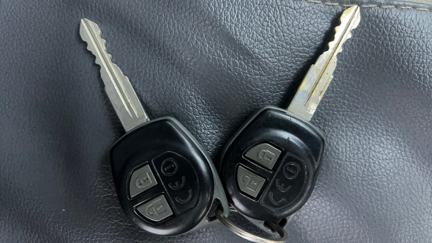 Used 2015 Maruti Suzuki Celerio ZXi Opt Petrol Manual extra CAR KEY VIEW