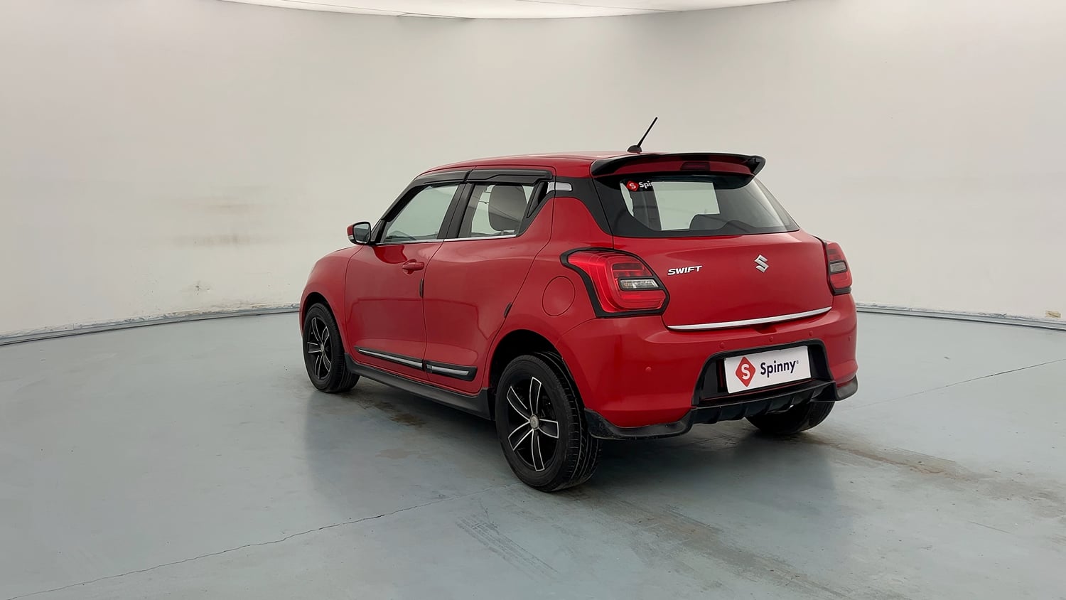 Used 2018 Maruti Suzuki Swift VXi AMT Petrol Automatic exterior LEFT REAR CORNER VIEW