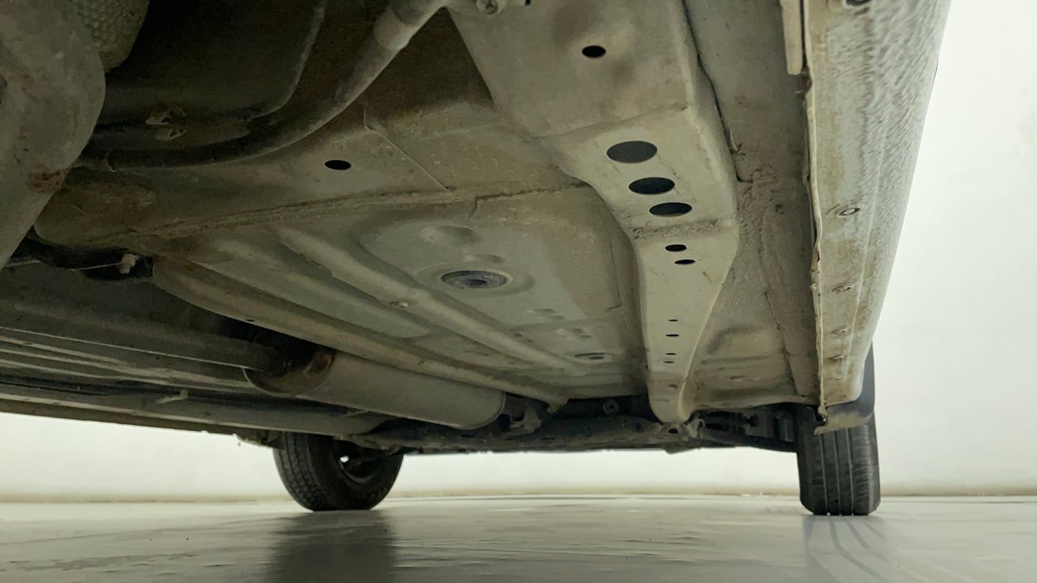 Used 2025 Maruti Suzuki Wagon R VXI 1.0 CNG Cng Manual extra REAR RIGHT UNDERBODY VIEW
