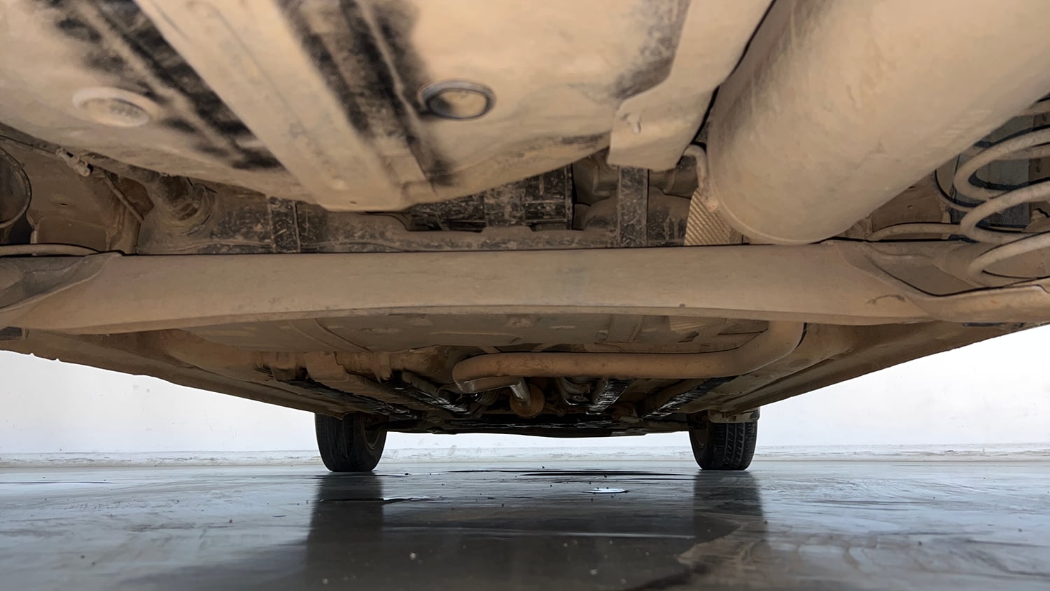 Used 2020 Hyundai Elite i20 Sportz Plus 1.2 Petrol Manual extra REAR UNDERBODY VIEW (TAKEN FROM REAR)