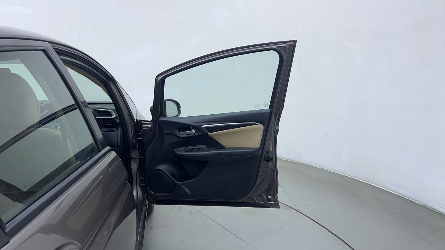 Used 2016 Honda Jazz V AT Petrol Petrol Automatic interior RIGHT FRONT DOOR OPEN VIEW