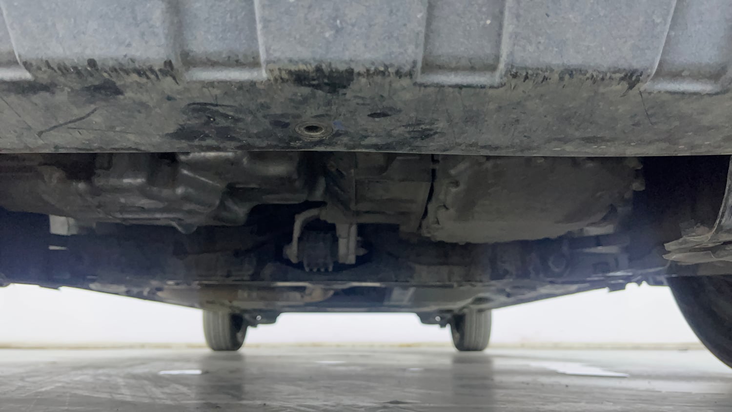 Used 2015 Honda City SV CVT Petrol Automatic extra FRONT LEFT UNDERBODY VIEW