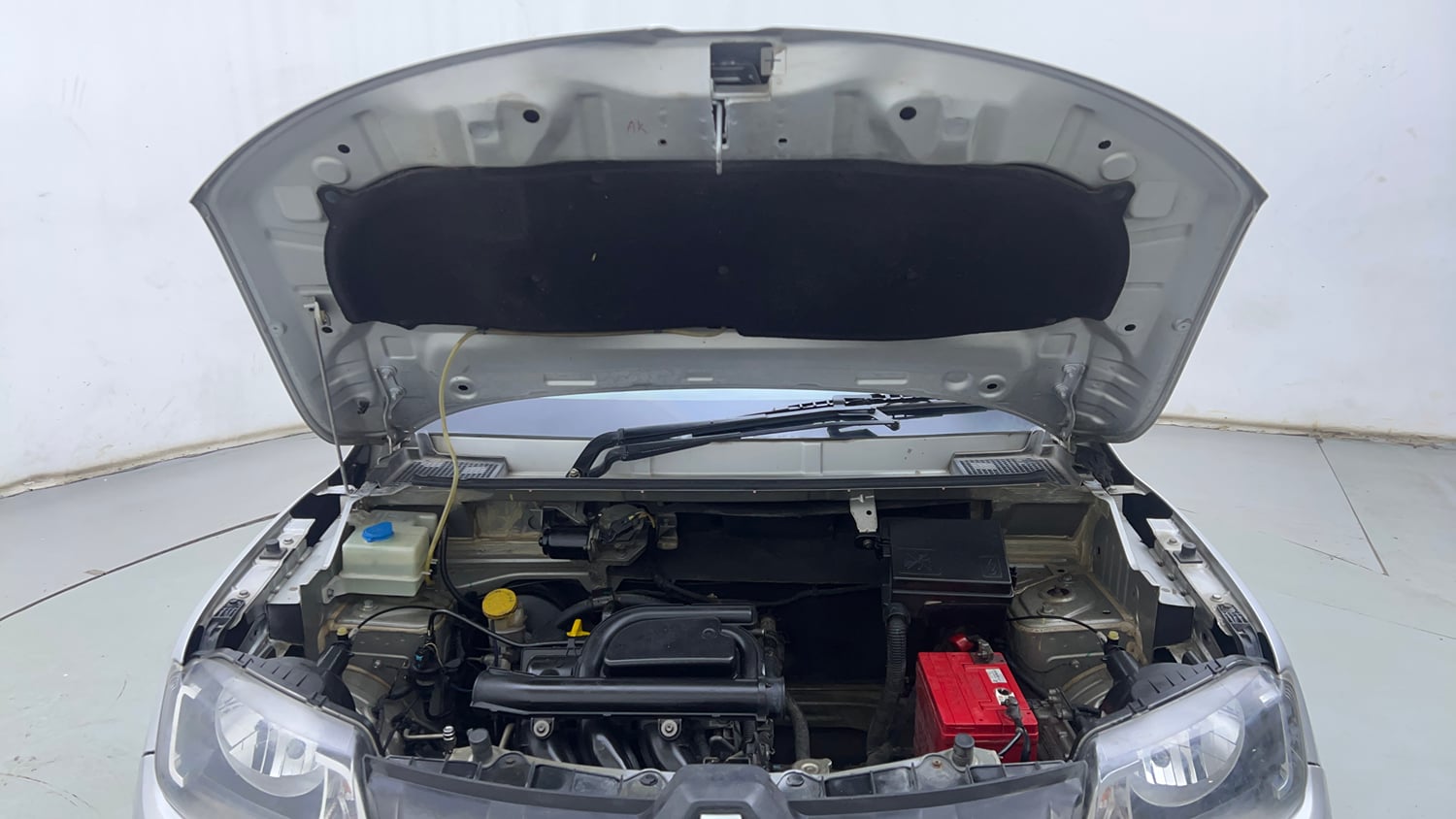 Used 2017 Renault Kwid 1.0 RXT AMT Petrol Automatic engine ENGINE & BONNET OPEN FRONT VIEW