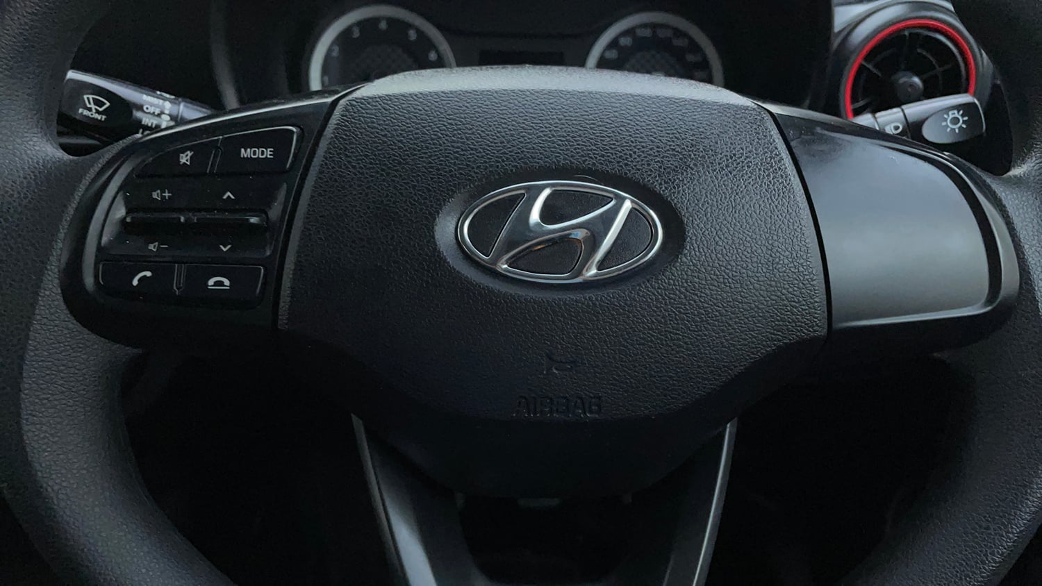 Used 2022 Hyundai Grand i10 Nios Corporate Edition MT Petrol Manual top_features Airbags