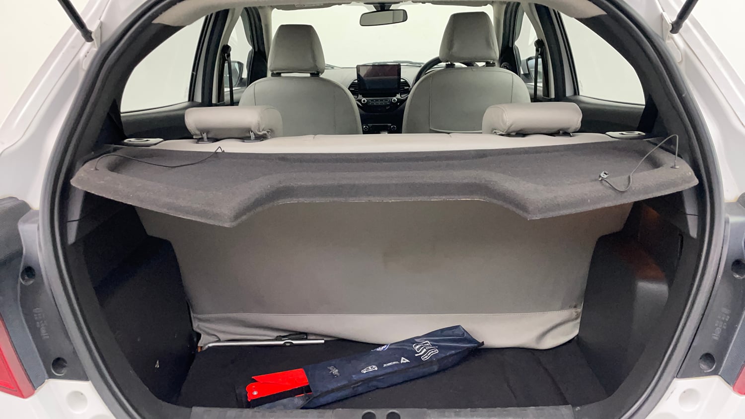Used 2019 Ford Figo Titanium 1.5 Ti-VCT AT Petrol Automatic interior DICKY INSIDE VIEW