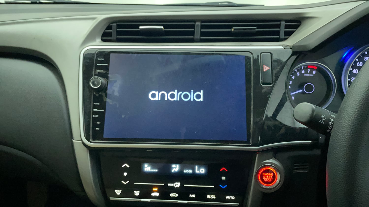 Used 2017 Honda City V Petrol Manual interior MUSIC SYSTEM & AC CONTROL VIEW