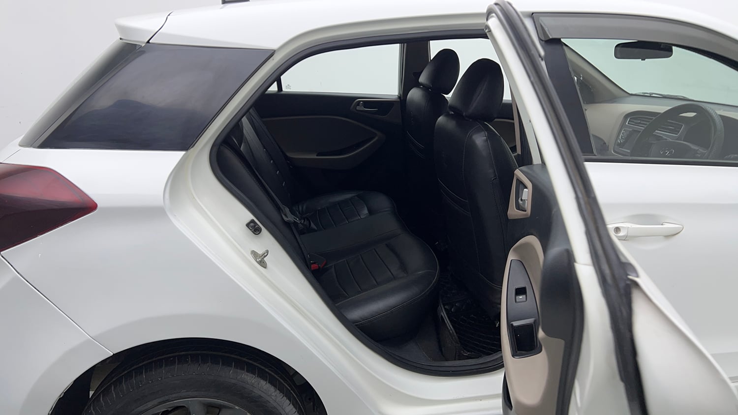 Used 2020 Hyundai Elite i20 Sportz Plus 1.2 Petrol Manual interior RIGHT SIDE REAR DOOR CABIN VIEW