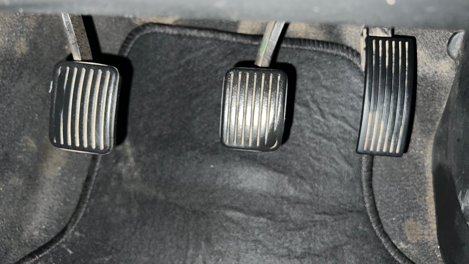 Used 2015 Hyundai Grand i10 Sportz 1.2 Kappa VTVT Petrol Manual interior PEDALS VIEW