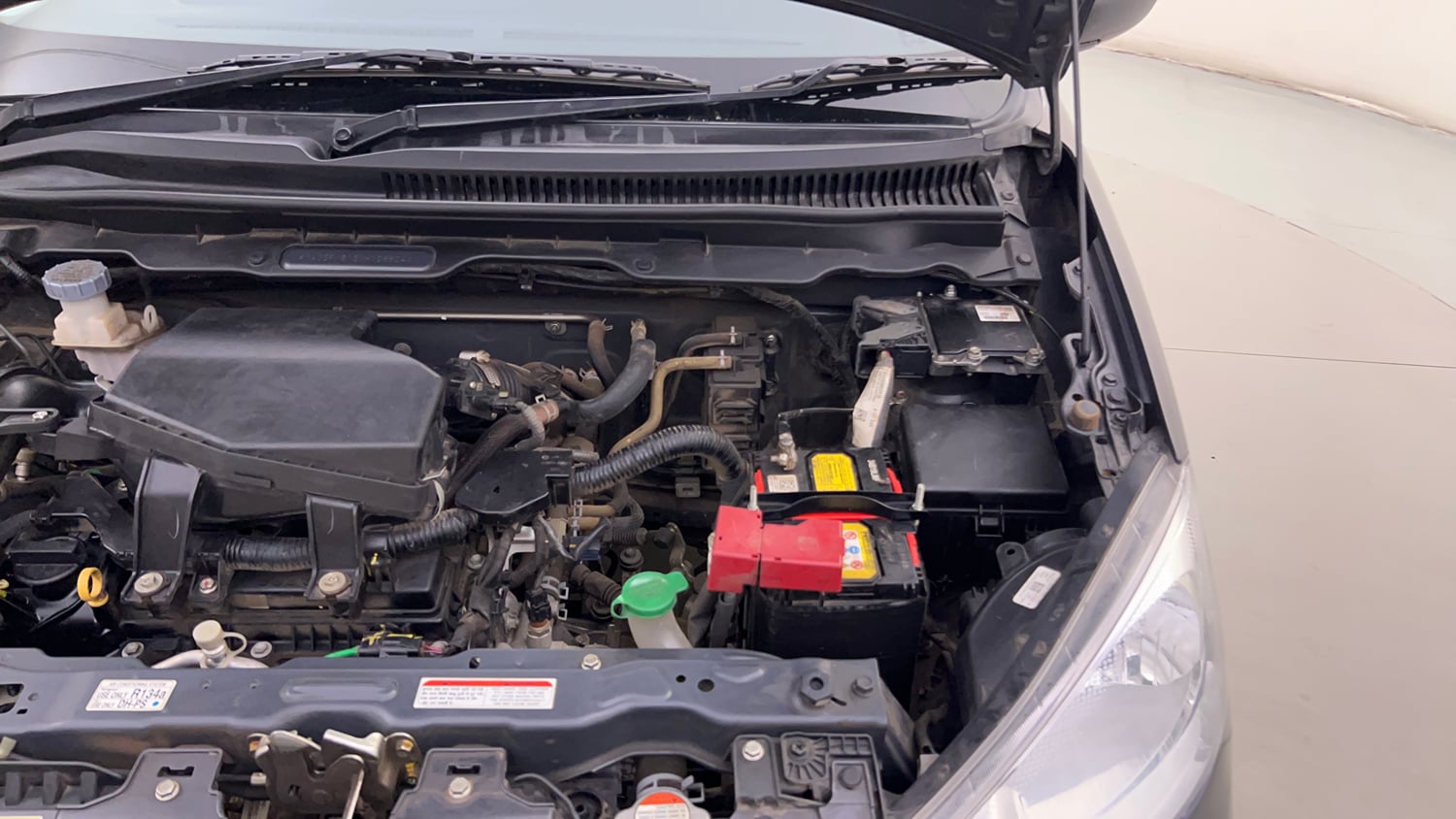 Used 2022 Maruti Suzuki Alto K10 VXi Petrol Manual engine ENGINE LEFT SIDE HINGE & APRON VIEW