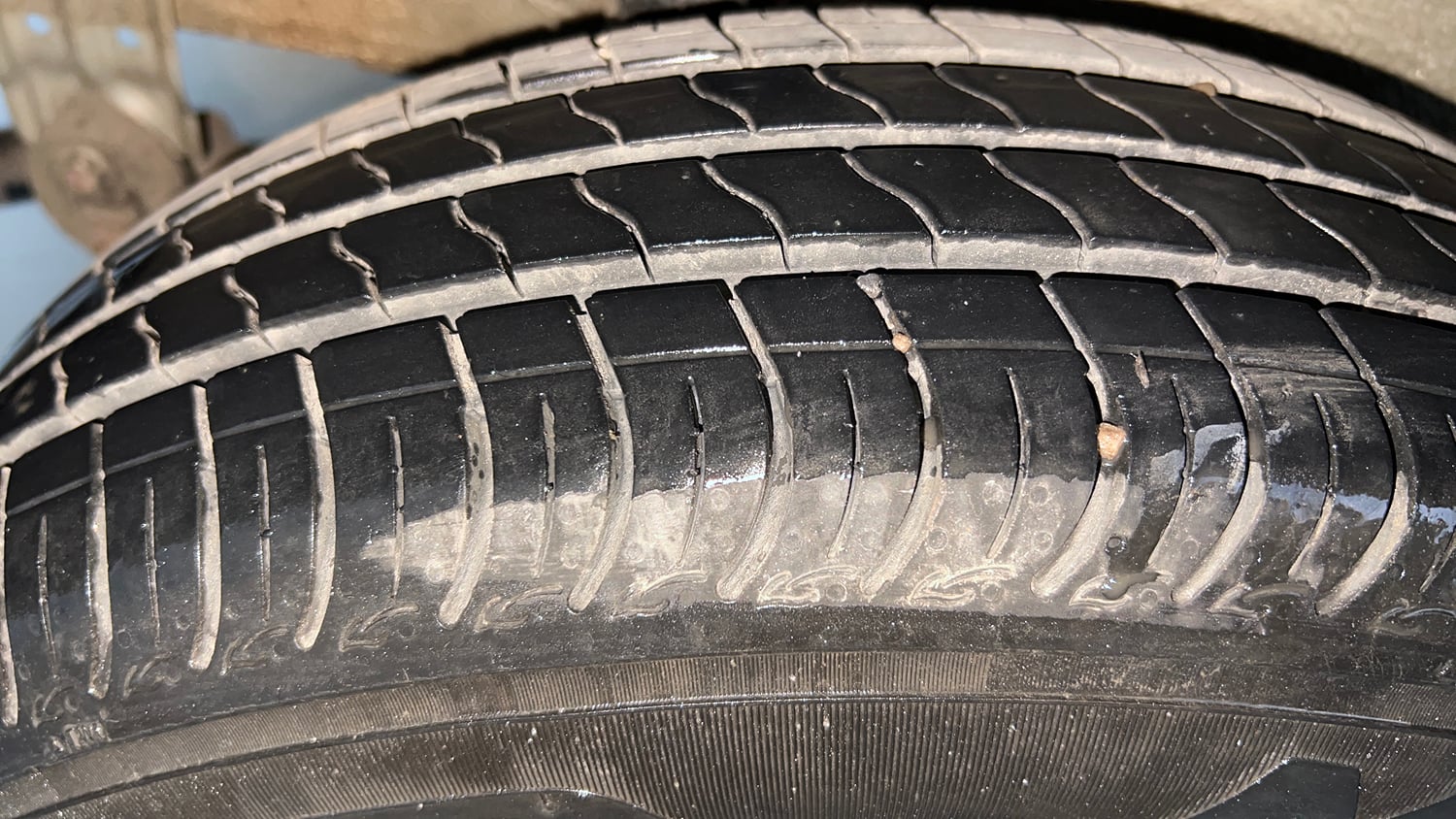 Used 2020 Maruti Suzuki S-Presso VXi Plus AMT Petrol Automatic tyres RIGHT REAR TYRE TREAD VIEW