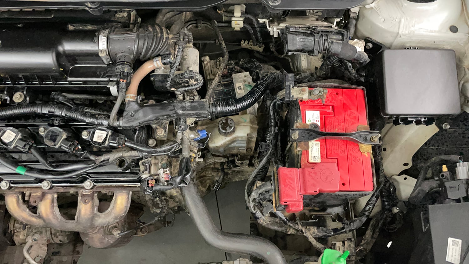 Used 2019 Maruti Suzuki Dzire VXi AMT Petrol Automatic engine ENGINE LEFT SIDE VIEW