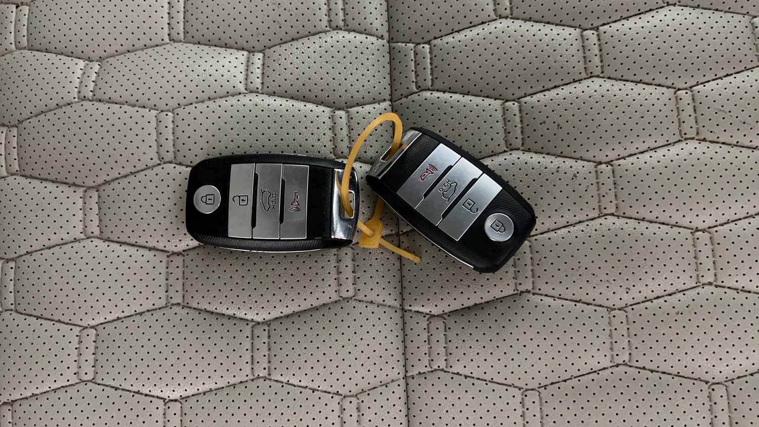 Used 2020 Kia Seltos HTX 1.5 Petrol Manual extra CAR KEY VIEW