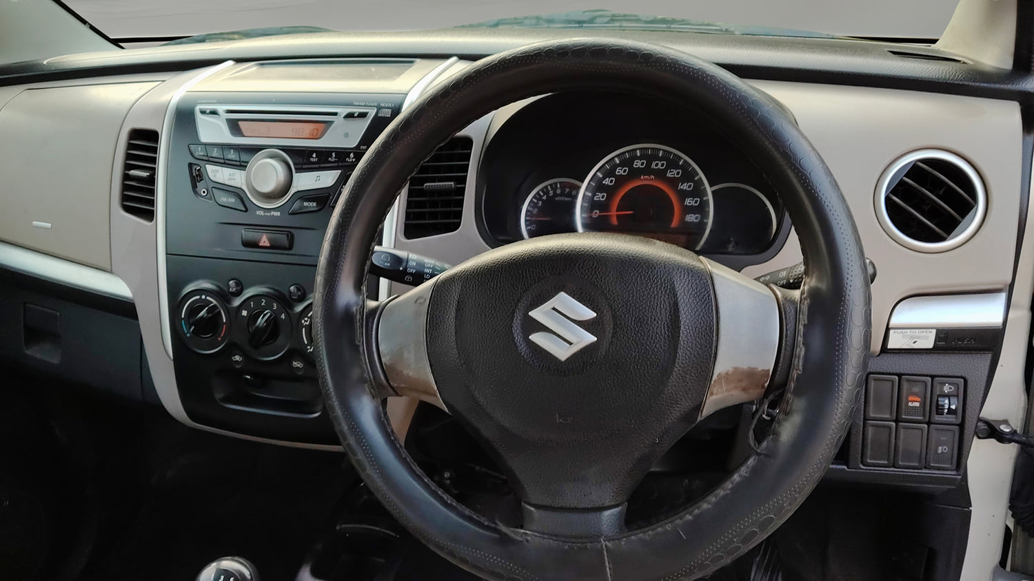 Used 2013 Maruti Suzuki Wagon R VXI Petrol Manual interior STEERING VIEW
