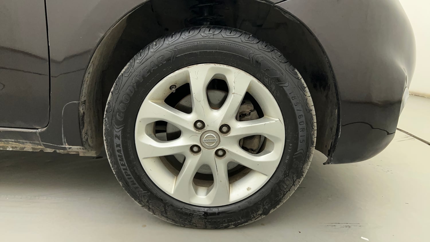 Used 2019 Nissan Micra XV CVT Petrol Automatic tyres RIGHT FRONT TYRE RIM VIEW