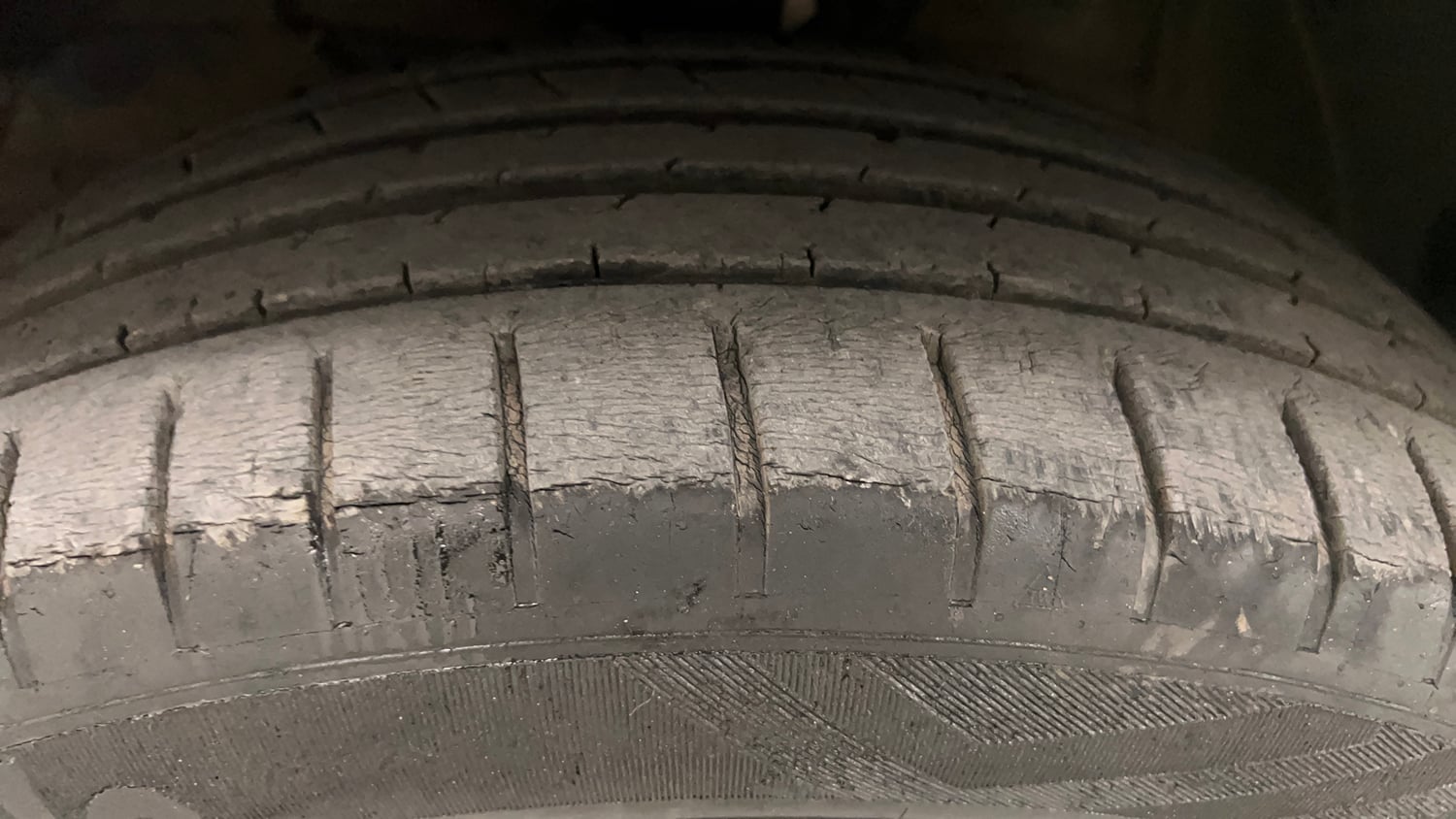 Used 2021 Maruti Suzuki Baleno Zeta Petrol Manual tyres LEFT FRONT TYRE TREAD VIEW