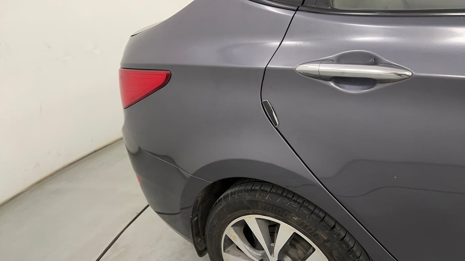 Used 2015 Hyundai Fluidic Verna 4S 1.6 VTVT SX Petrol Manual dents MINOR SCRATCH