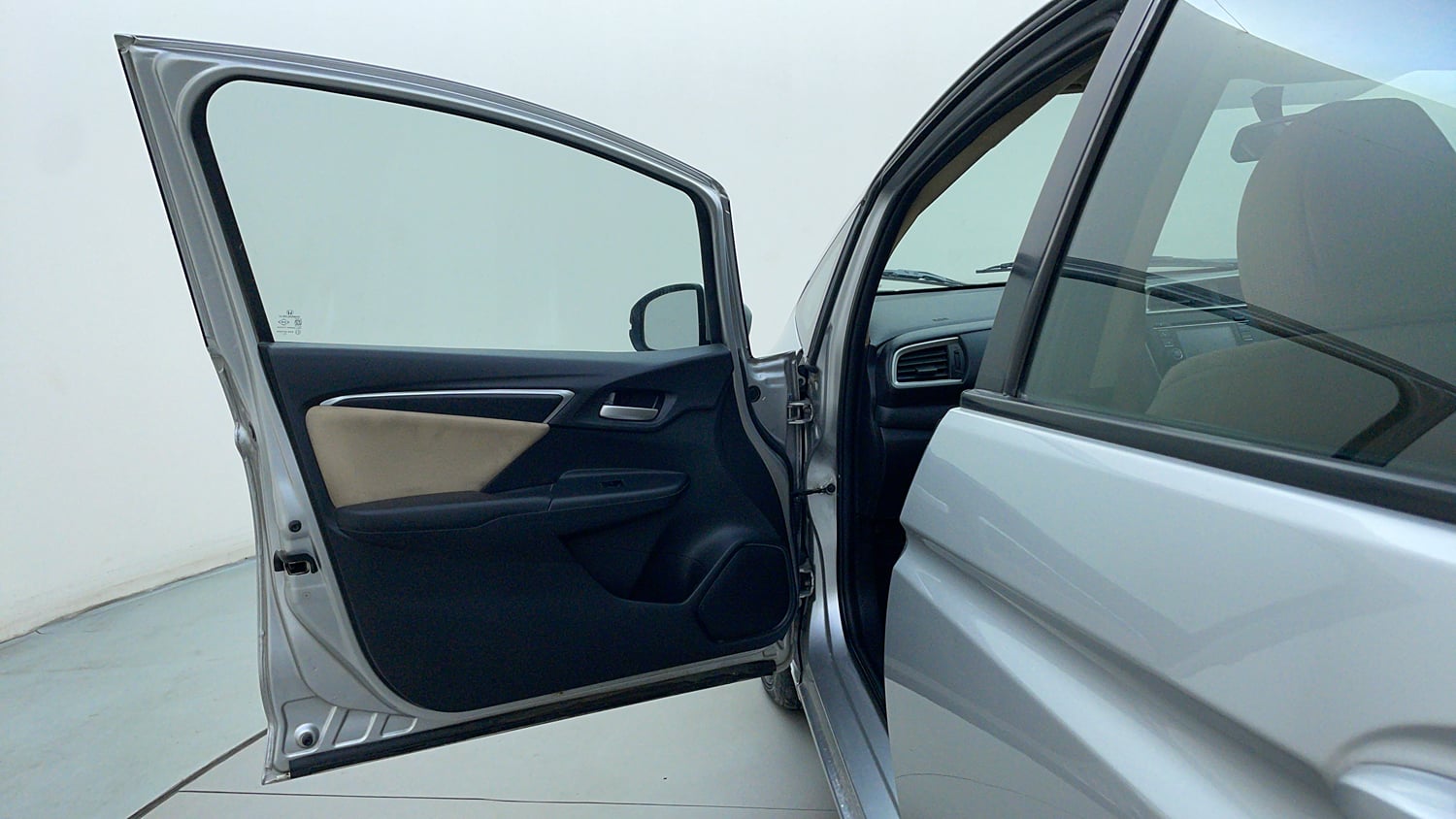 Used 2015 Honda Jazz V AT Petrol Petrol Automatic interior LEFT FRONT DOOR OPEN VIEW
