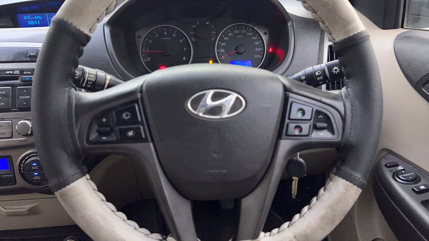 Used 2012 Hyundai i20 Sportz 1.2 Petrol Manual top_features Airbags