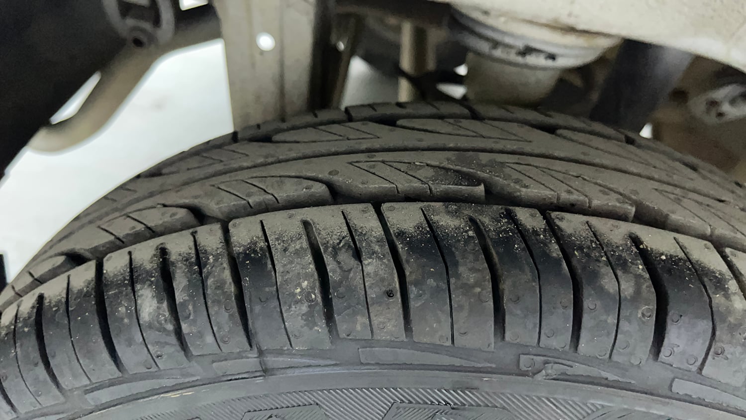 Used 2017 Maruti Suzuki Alto 800 VXi (O) Petrol Manual tyres RIGHT REAR TYRE TREAD VIEW