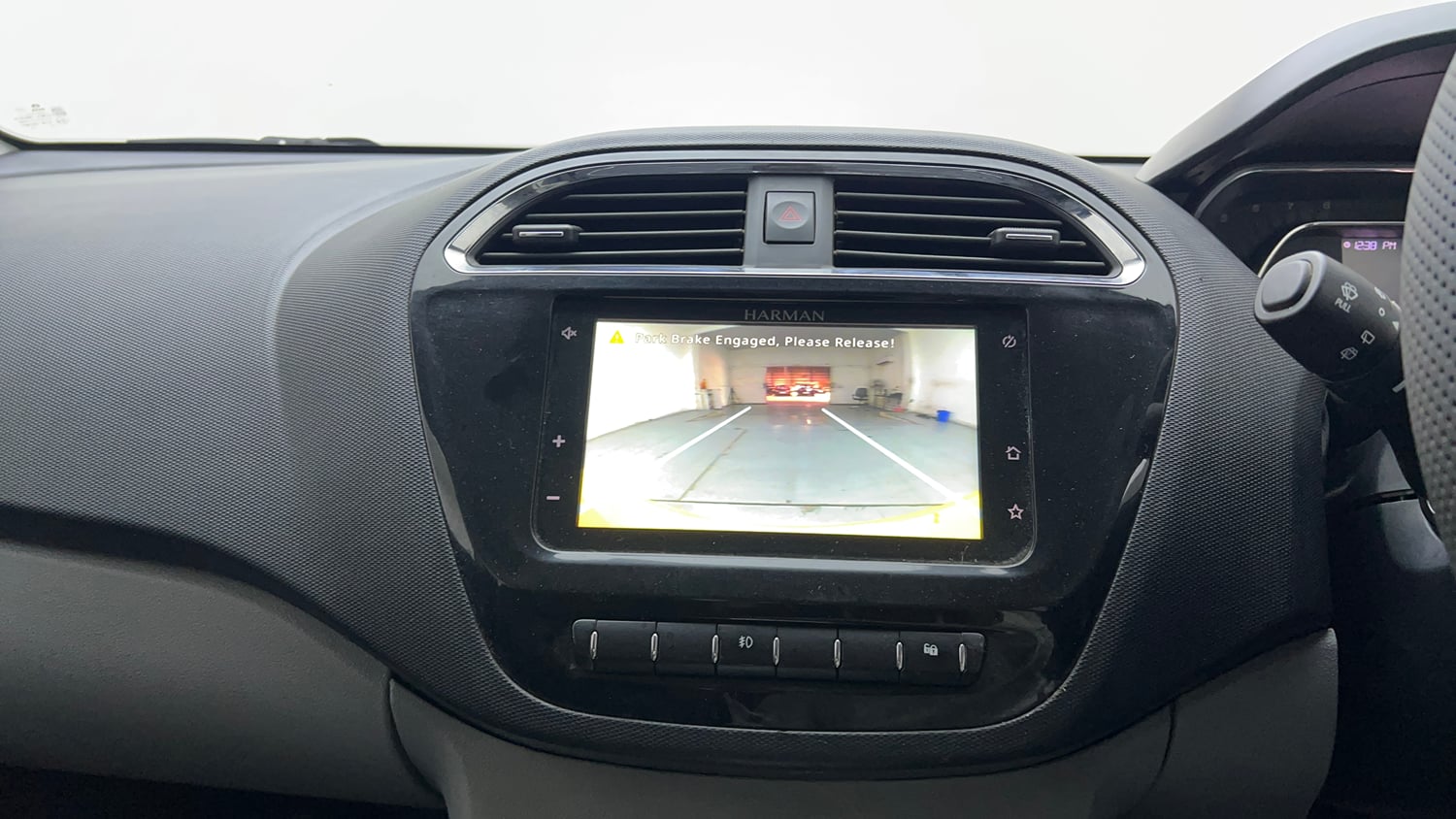 Used 2020 Tata Tiago XZA Plus Petrol Automatic top_features Rear camera