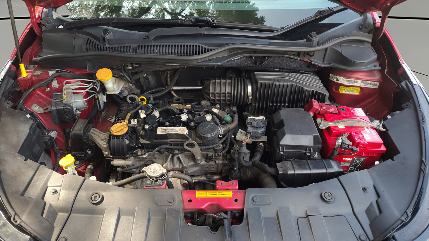 Used 2020 Tata Altroz XT Petrol Petrol Manual engine ENGINE & BONNET OPEN FRONT VIEW