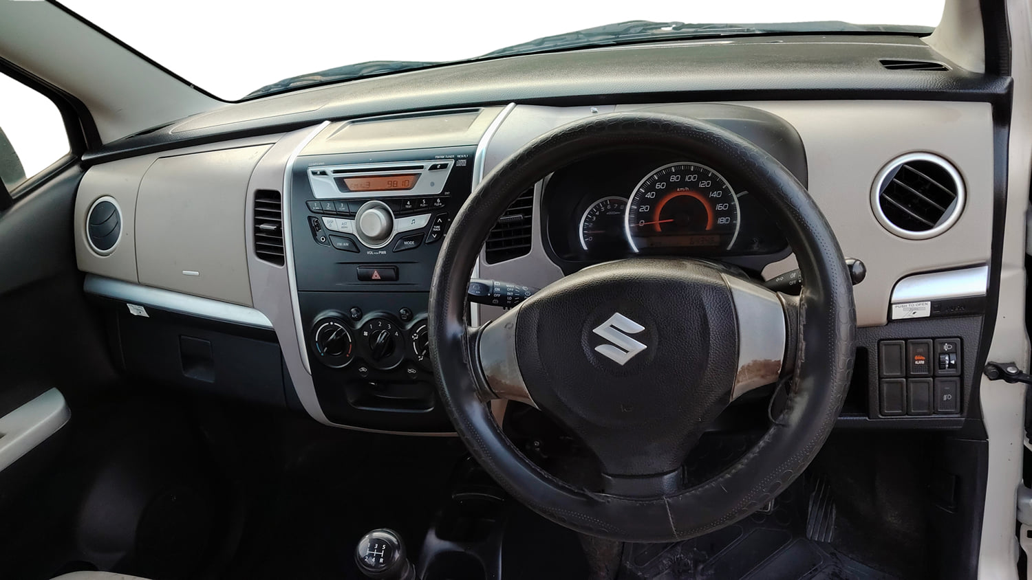 Used 2013 Maruti Suzuki Wagon R VXI Petrol Manual interior DASHBOARD VIEW
