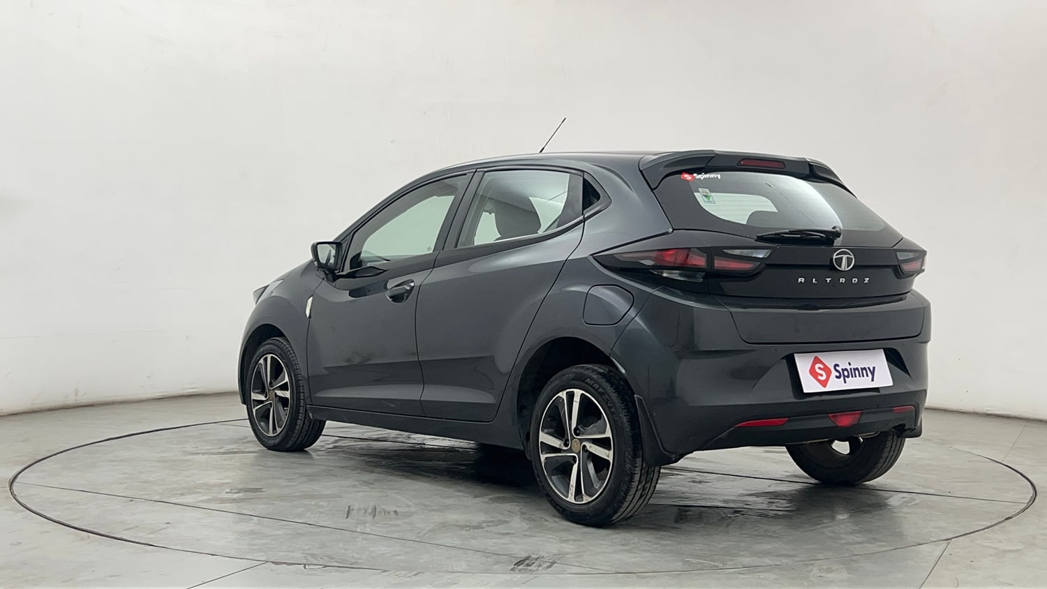 Used 2021 Tata Altroz XZ Petrol Petrol Manual exterior LEFT REAR CORNER VIEW