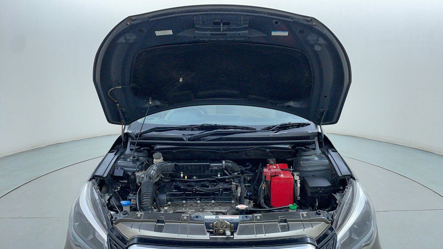 Used 2022 Maruti Suzuki Ciaz Zeta 1.5 Petrol Manual engine ENGINE & BONNET OPEN FRONT VIEW