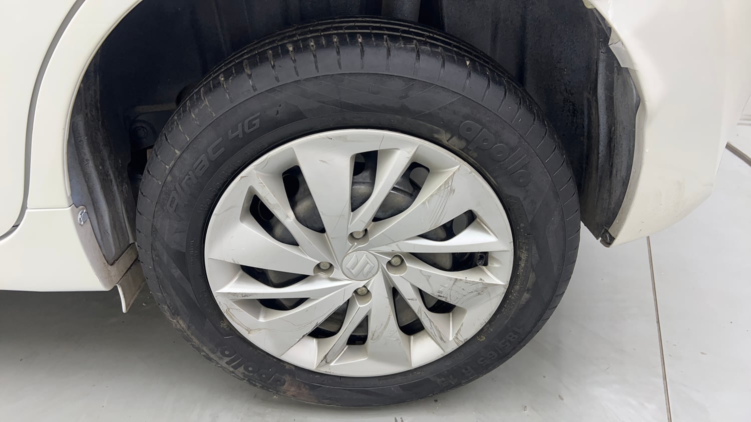 Used 2023 Maruti Suzuki Baleno Delta AGS Petrol Automatic tyres LEFT REAR TYRE RIM VIEW
