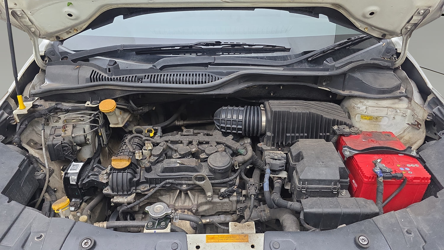 Used 2020 Tata Altroz XZ Petrol Petrol Manual engine ENGINE & BONNET OPEN FRONT VIEW