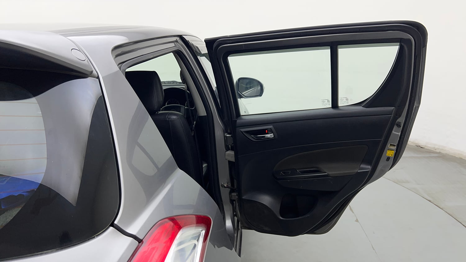 Used 2015 Maruti Suzuki Swift ZXi Petrol Manual interior RIGHT REAR DOOR OPEN VIEW