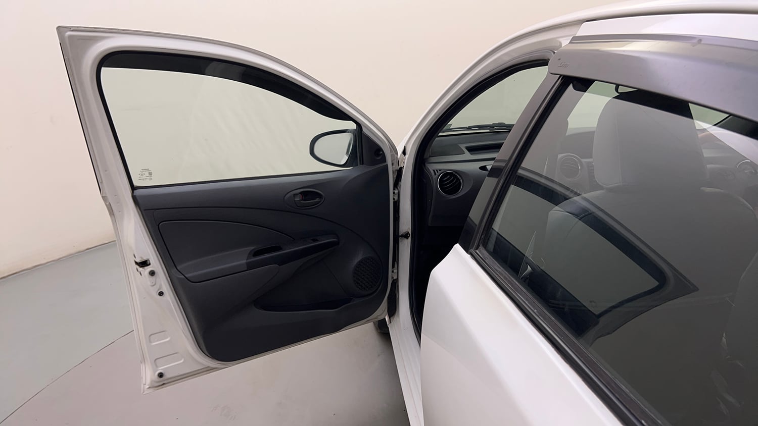 Used 2013 Toyota Etios Liva G Petrol Manual interior LEFT FRONT DOOR OPEN VIEW