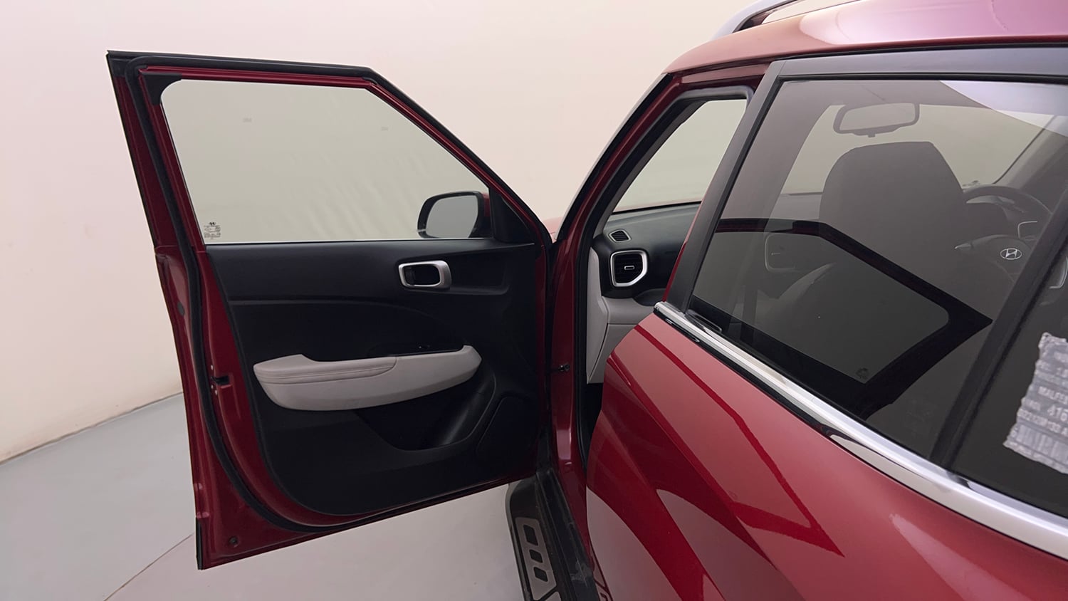 Used 2023 Hyundai Venue SX (O) 1.0 Turbo DCT Petrol Automatic interior LEFT FRONT DOOR OPEN VIEW
