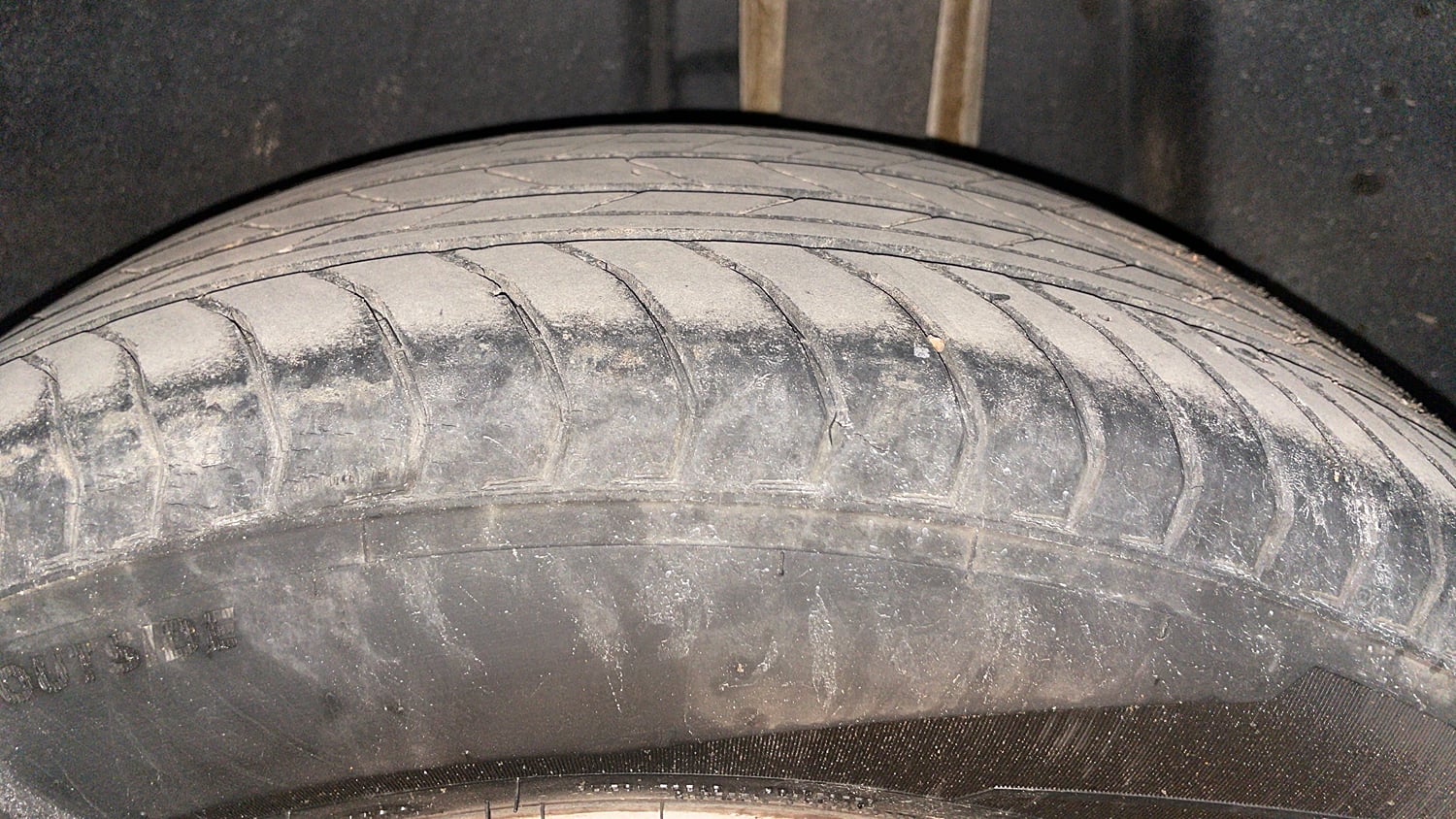 Used 2022 Volkswagen Taigun Highline 1.0 TSI MT Petrol Manual tyres LEFT REAR TYRE TREAD VIEW