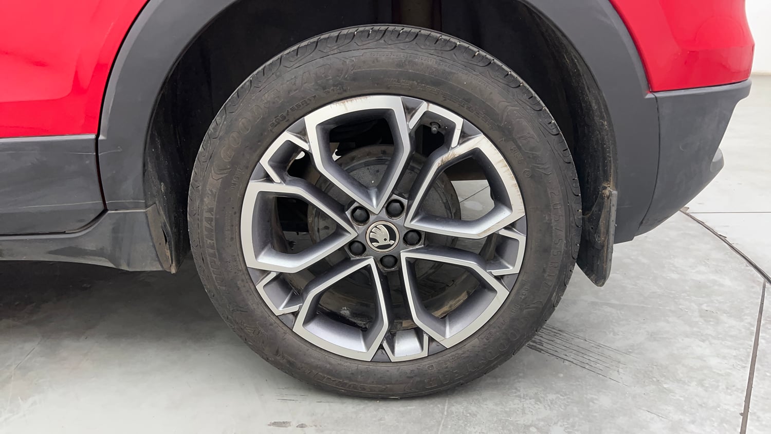 Used 2022 Skoda Kushaq Style 1.0L TSI AT Petrol Automatic tyres LEFT REAR TYRE RIM VIEW