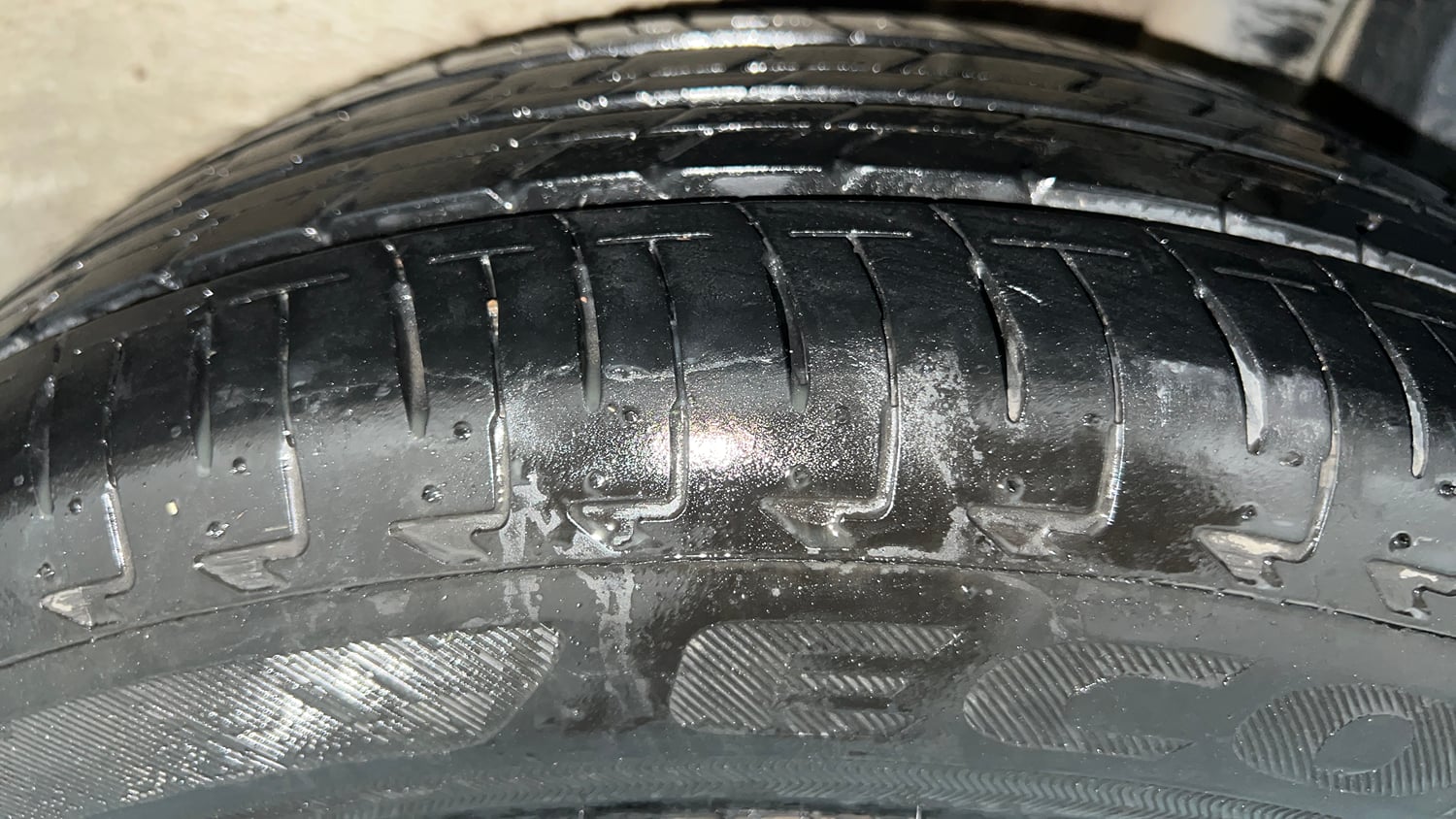 Used 2023 Maruti Suzuki Ignis Zeta 1.2 MT Petrol Manual tyres LEFT REAR TYRE TREAD VIEW