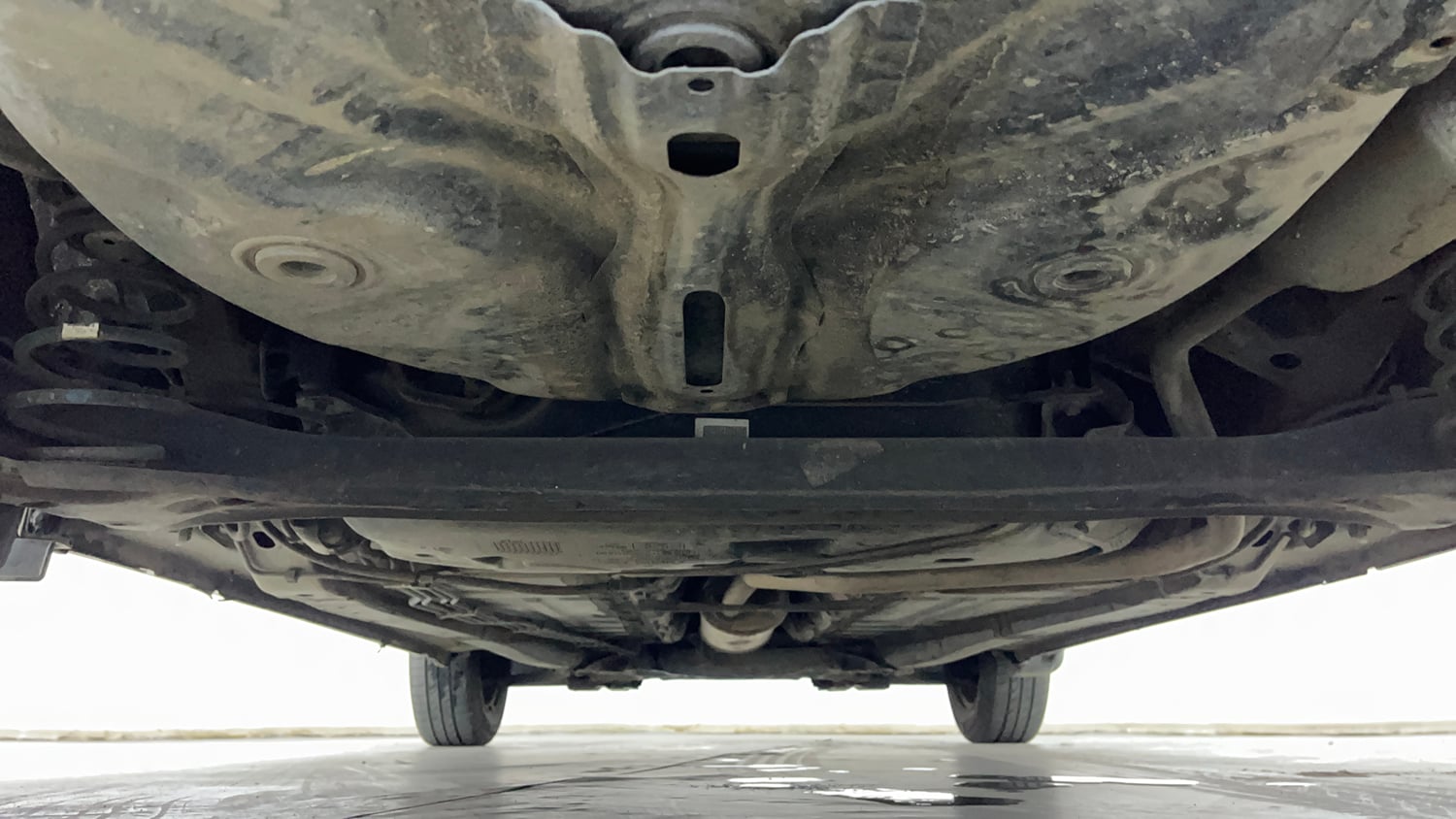 Used 2016 Maruti Suzuki Baleno Delta 1.2 Petrol Manual extra REAR UNDERBODY VIEW (TAKEN FROM REAR)