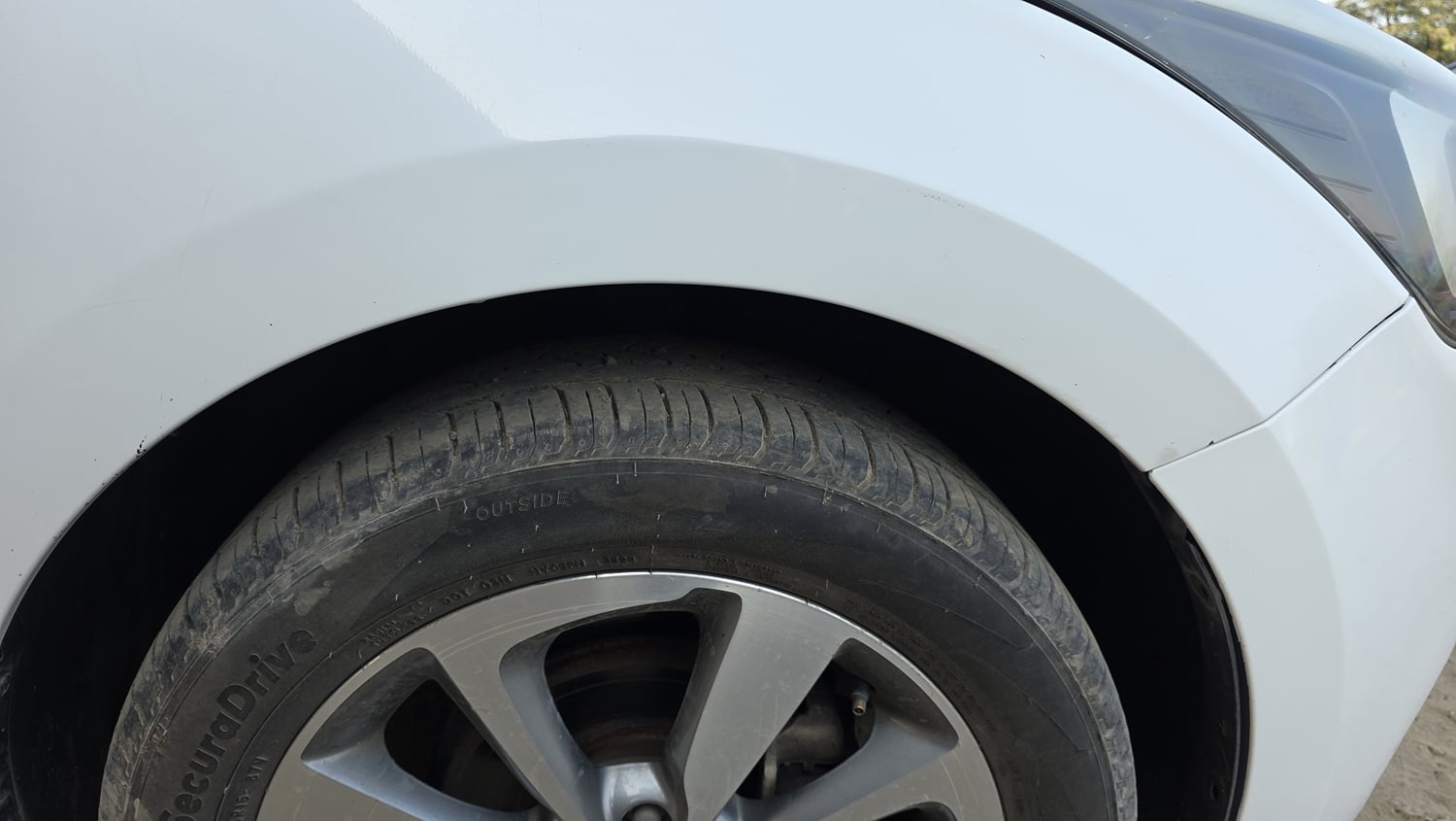Used 2017 Hyundai Elite i20 Asta 1.2 (O) Petrol Manual tyres RIGHT FRONT TYRE TREAD VIEW