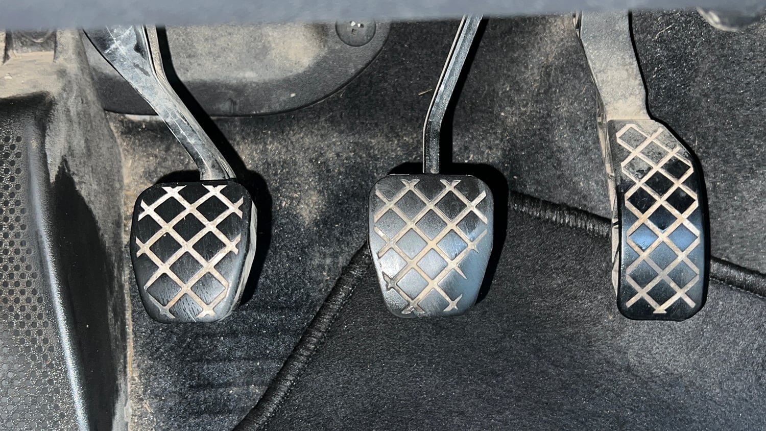 Used 2020 Volkswagen Ameo Trendline 1.0L (P) Petrol Manual interior PEDALS VIEW