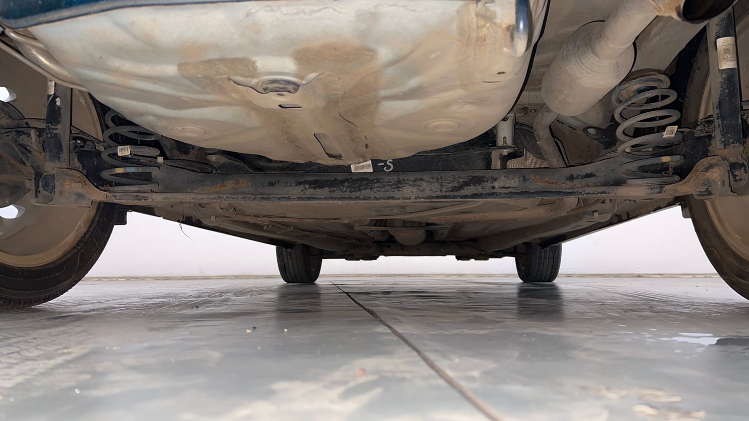 Used 2018 Maruti Suzuki Baleno Zeta 1.2 Petrol Manual extra REAR UNDERBODY VIEW (TAKEN FROM REAR)